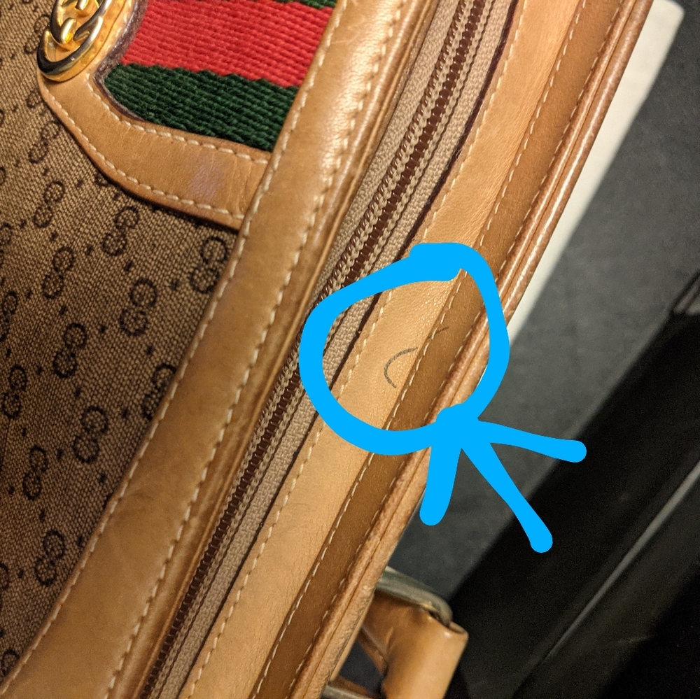 SALE! Gucci Handbag 👜 - Picture 11 of 12